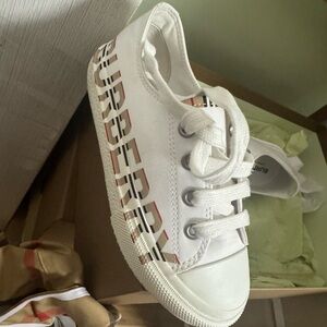 Burberry unisex toddler sneaker